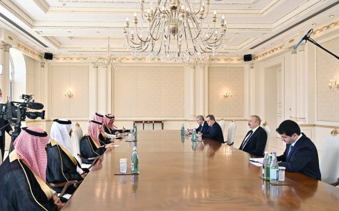  Presidente Ilham Aliyev recibe al ministro de Relaciones Exteriores de Arabia Saudita 