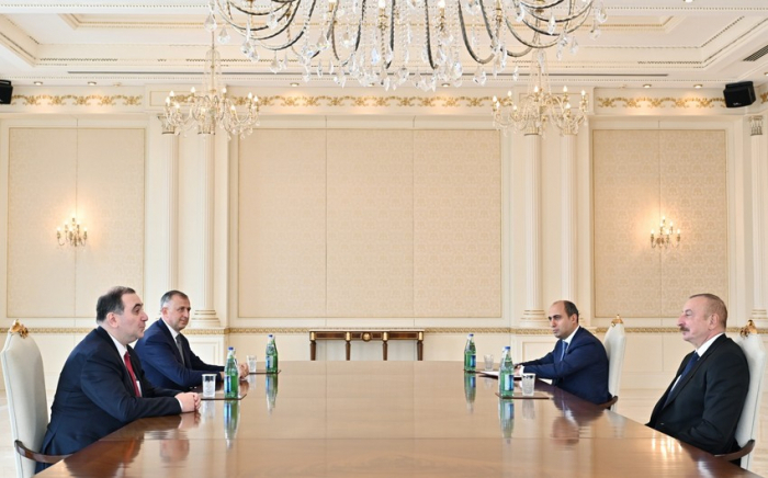   Presidente de Azerbaiyán recibe al ministro de Educación y Ciencia de Georgia  