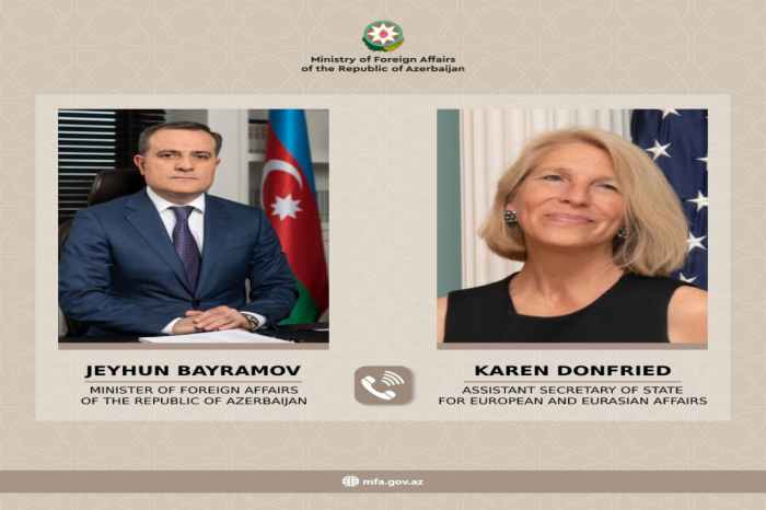   Jeyhun Bayramov discute el proceso de normalización entre Azerbaiyán y Armenia con la subsecretaria de Estado de EE.UU.  