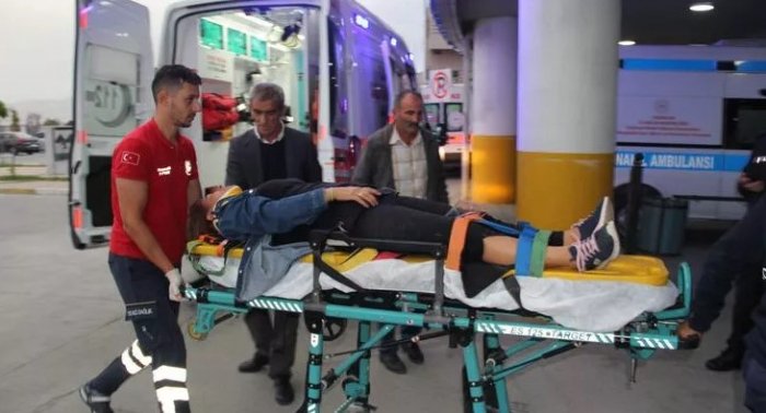    Türkiyədə mikroavtobus qəzası:    20-dən çox yaralı      