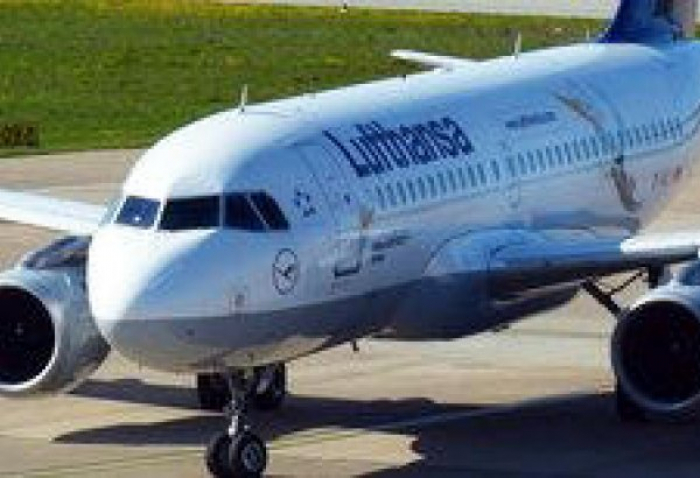 Frankfurt-Astana təyyarəsi Binə hava limanına enib Frankfurt-Astana təyyarəsi Binə hava limanına enib