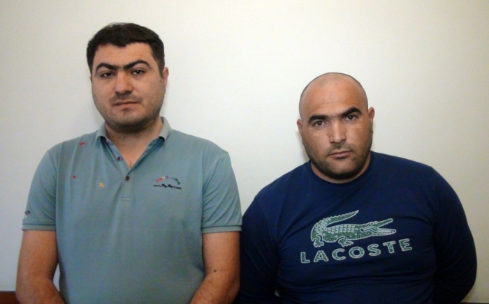 Sosial şəbəkədə vətəndaşları aldadan əmioğlular tutulub Sosial şəbəkədə vətəndaşları aldadan əmioğlular tutulub