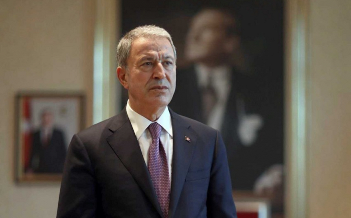       Hulusi Akar:    “Biz həm təyyarələr, həm də tanklar istehsal edəcəyik”   