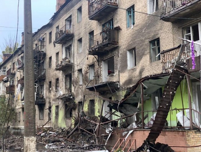 Slavyansk vuruldu:    4 ölü, 2 yaralı   