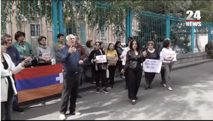    İrəvanda etiraz aksiyası keçirilir -    CANLI      