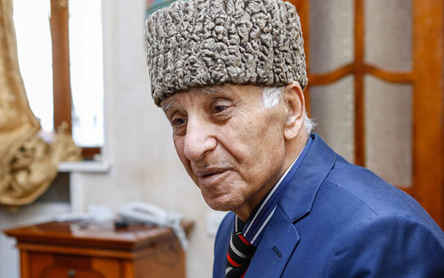 "Atam Prezidentin ona bağışladığı evi mənə verdi"- Dədə Süleymanın oğlu "Atam Prezidentin ona bağışladığı evi mənə verdi"- Dədə Süleymanın oğlu