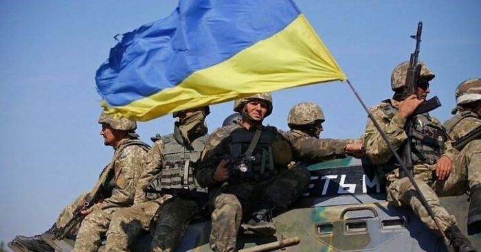       Britaniya kəşfiyyatı:    "Ukrayna Xersonda 20 km irəliləyib"    