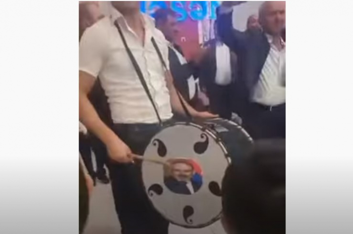  Nikolun "dəmir yumruq"dan taxta çubuğa gedən yolu -  VİDEO  