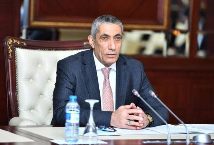 "Havadan barıt qoxusu gəlir" - Siyavuş Novruzov
"Havadan barıt qoxusu gəlir" - Siyavuş Novruzov