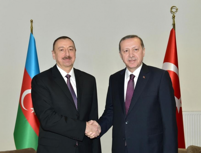   Präsidenten Aserbaidschans und der Türkei führten Telefongespräche  