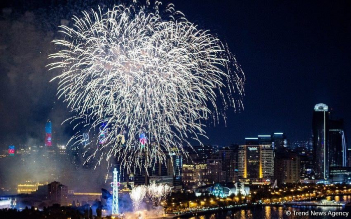  Festliches Konzert und Feuerwerk in Baku veranstaltet -  VIDEO  