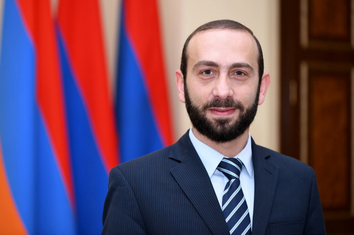 Ararat Mirzoyan Fransaya gedib