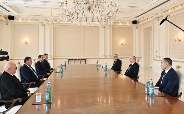   İlham Əliyev Avropa Olimpiya Komitələrinin prezidentini qəbul edib  
   