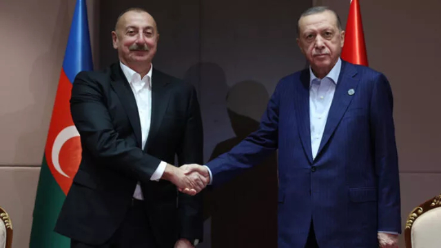 İlham Əliyev Ərdoğanla görüşüb - YENİLƏNİB
İlham Əliyev Ərdoğanla görüşüb - YENİLƏNİB