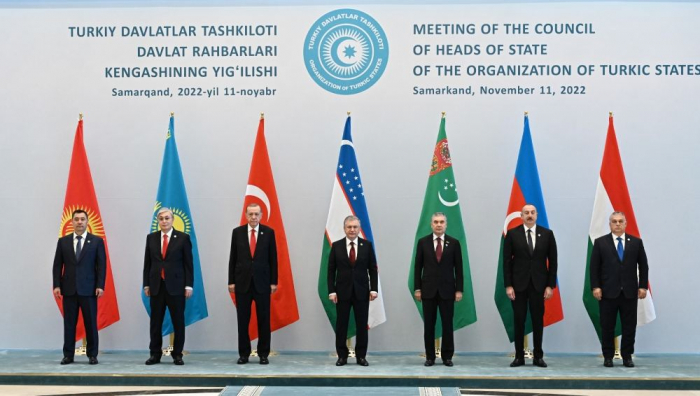   Präsident Ilham Aliyev nimmt am 9. Gipfeltreffen der Organisation der türkischen Staaten teil  
