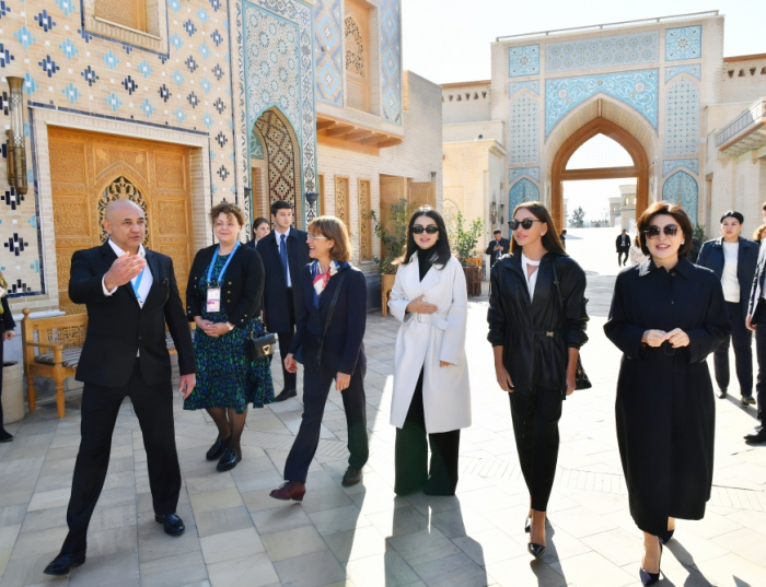 Visite du complexe ethnographique historique « Cité éternelle » à Samarkand