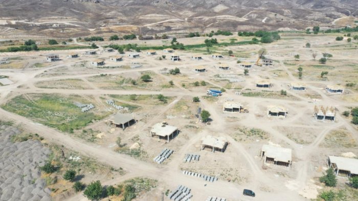 Azerbaijan to build thousands of apartments, private houses in its liberated lands by 2026