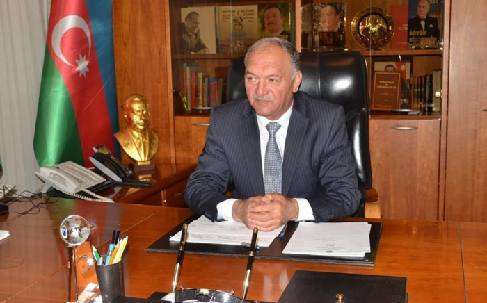 Qoca Səmədovun səhhəti yenidən pisləşib, müalicə müəssisəsinə köçürülüb
Qoca Səmədovun səhhəti yenidən pisləşib, müalicə müəssisəsinə köçürülüb