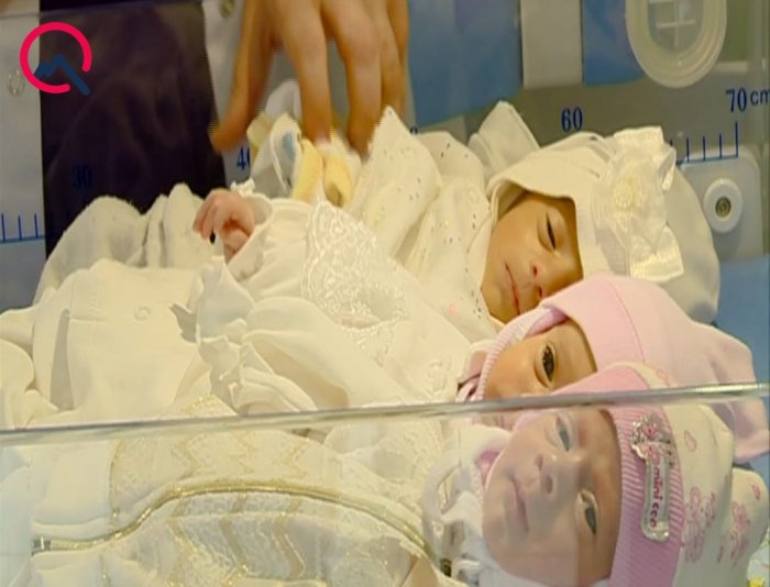    Üç qız anasının üçəm qızı oldu -    FOTO     
   