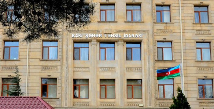 Bakıda məktəbə yeni direktor təyin olunub
Bakıda məktəbə yeni direktor təyin olunub