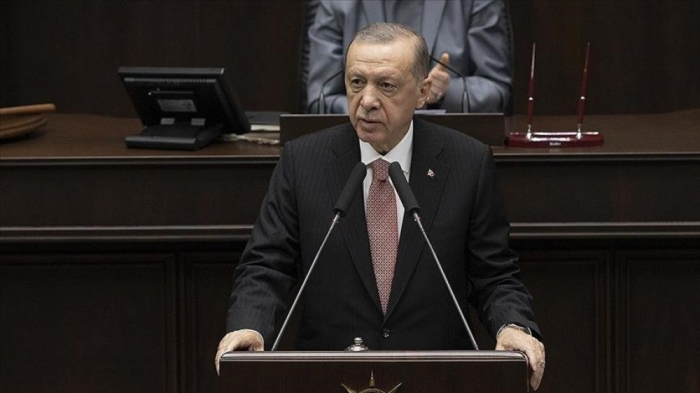       Ərdoğan:    "Terrorçuların təpəsinə qurudan da zərbə vuracağıq"   