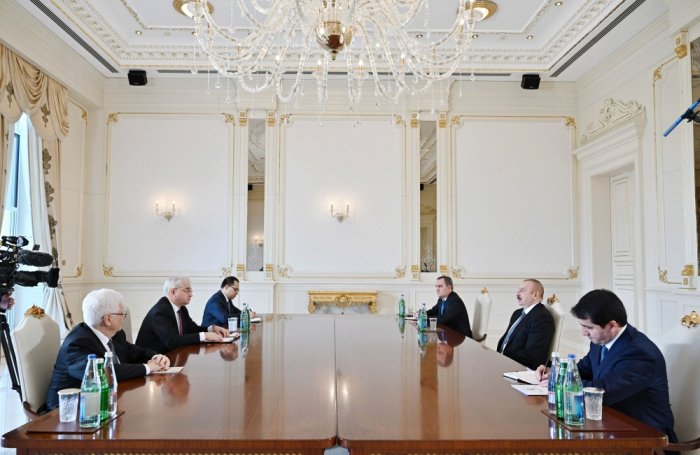   Präsident Aliyev empfängt den Sonderbeauftragten des Außenministeriums Russlands  