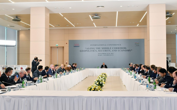   "Die günstige geografische Lage Aserbaidschans gibt uns die Möglichkeit, eine wichtige Rolle beim Aufbau von Beziehungen zu spielen"  