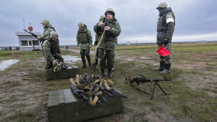   Ukrainian and Russian soldiers train for a harsh winter ahead -   NO COMMENT    
