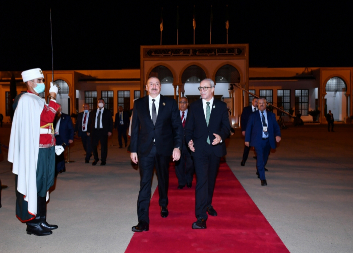   Presidente Ilham Aliyev finaliza su visita a Argelia  