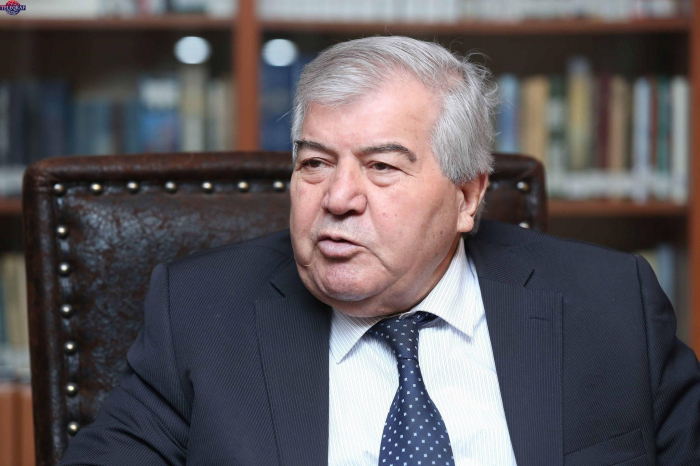 “Gündə bir nazir müavinini çıxarıb o birisini qoyurlar”
“Gündə bir nazir müavinini çıxarıb o birisini qoyurlar”