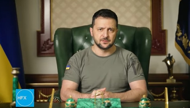         Zelenski:    "Sülh yalnız Rusiya təcavüzünün məhv edilməsi ilə ola bilər"     