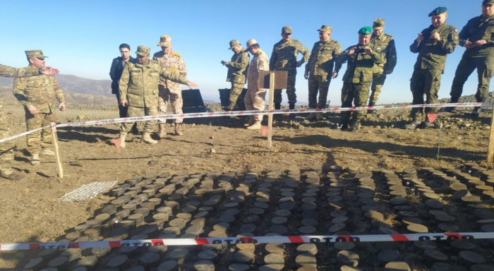 Hərbi attaşelər Sarıbabada mina sahəsinə baxıb
