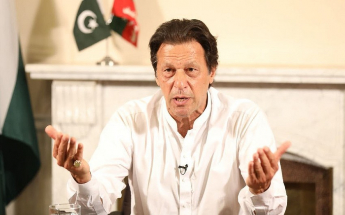   Ex primer ministro de Pakistán Imran Khan recibe disparos durante marcha  