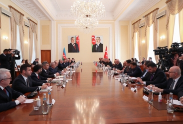 Se reúne la Comisión Mixta Intergubernamental de Cooperación Económica entre Azerbaiyán y Türkiye