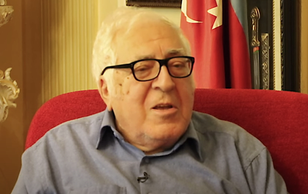 "Sən Allah, Əkrəmdən danışmayaq..." - Yazıçı Anar "Sən Allah, Əkrəmdən danışmayaq..." - Yazıçı Anar