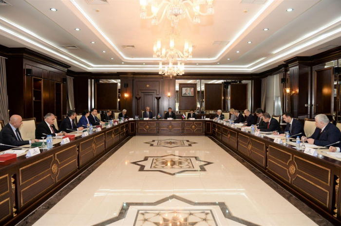 Azərbaycan və Rusiya parlamentlərarası komissiyasının növbəti iclası keçirilib  
