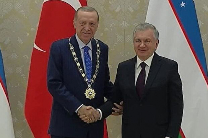 Ərdoğana İmam Buhari ordeni təqdim edildi
Ərdoğana İmam Buhari ordeni təqdim edildi