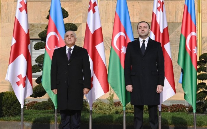    Əli Əsədov gürcü həmkarı ilə görüşüb   