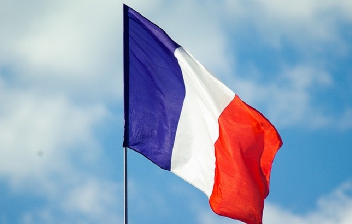   Beschlüsse der Parlamentskammern spiegeln nicht die offizielle Haltung von Paris wider  