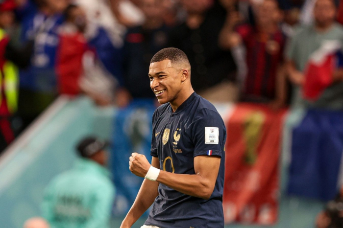 Mbappe rekorda imza atıb