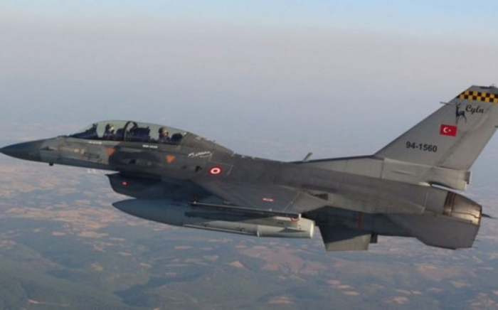   Cazas turcos "F-16" surcan el cielo de Azerbaiyán -   VIDEO    