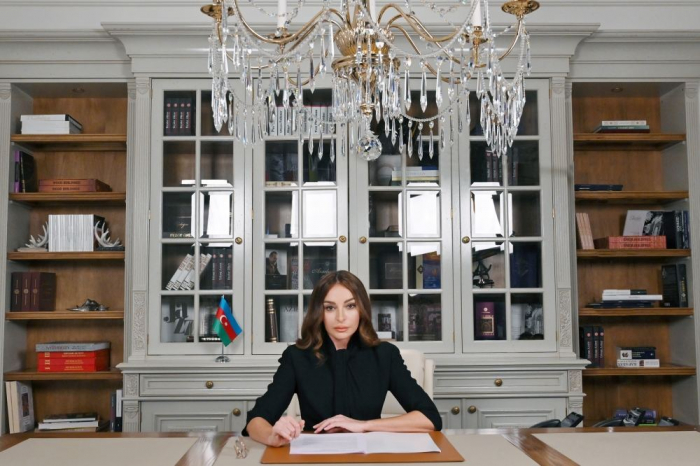   Mehriban Aliyeva macht am Gedenktag des Großen Leaders Heydar Aliyev ihren Posten  