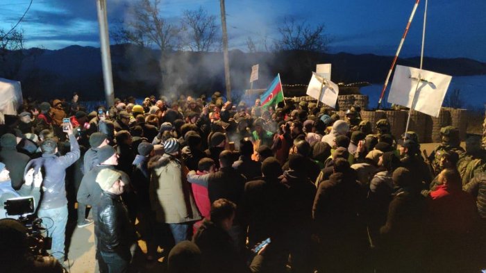 Azerbaijani activists protesting for more than 12 hours near Shusha-Khankendi road - VIDEOS| UPDATED