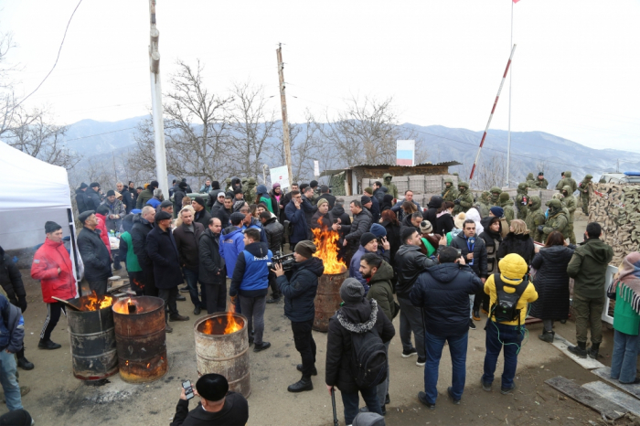  Azerbaijani diaspora supports protests near Shusha 