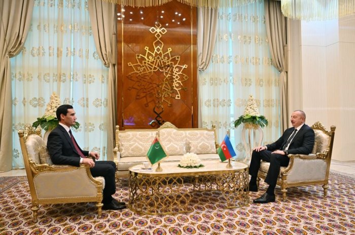  President Ilham Aliyev meets with President of Turkmenistan Serdar Berdimuhamedov