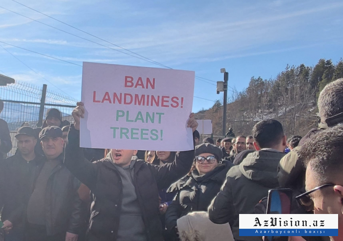  Azerbaijani protesters chant slogans in Lachin corridor -  PHOTOS  