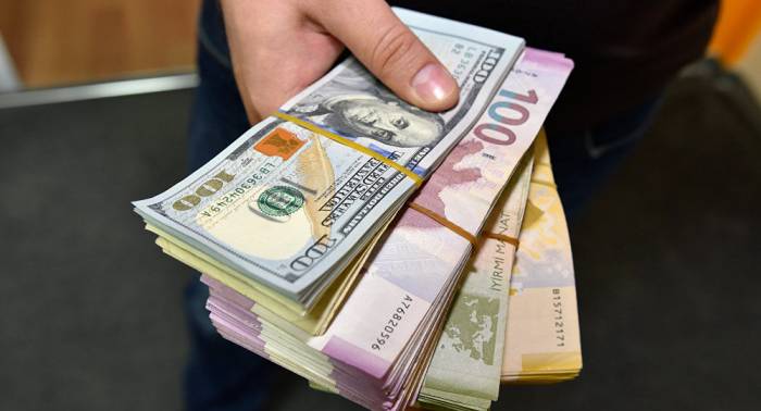       Azərbaycanda dollar bahalaşacaq?    - Ekspert FED-in qərarının təsirini açıqladı   