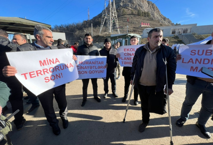   Azerbaijani victims of mine explosions join protests on Lachin-Khankendi road  