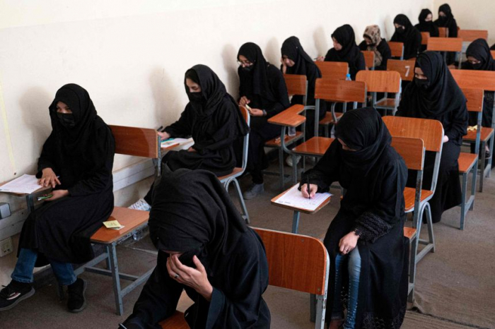 Afghanistan: Taliban ban women from universities amid condemnation