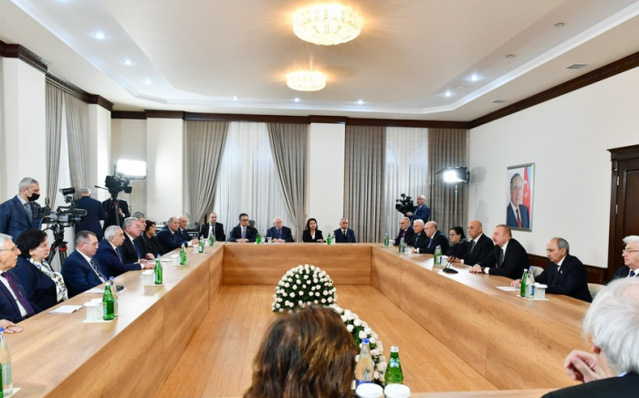 "Səndən güclü olan qüvvə qarşısında heç vaxt geri addım atmamalısan" - İlham Əliyev "Səndən güclü olan qüvvə qarşısında heç vaxt geri addım atmamalısan" - İlham Əliyev